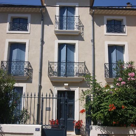Le Petit Moliere Bed & Breakfast Servian Ngoại thất bức ảnh